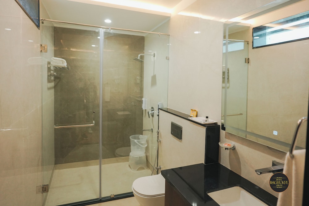 Hotel Raghukul Grand