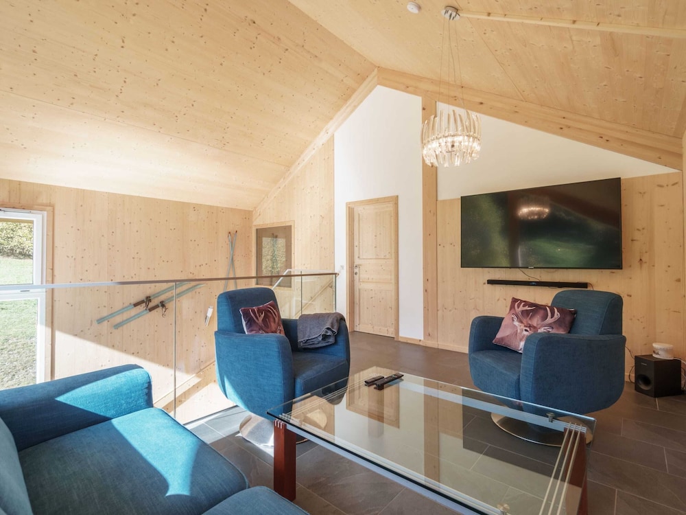 Chalet in Sankt Georgen on Ski Slopes