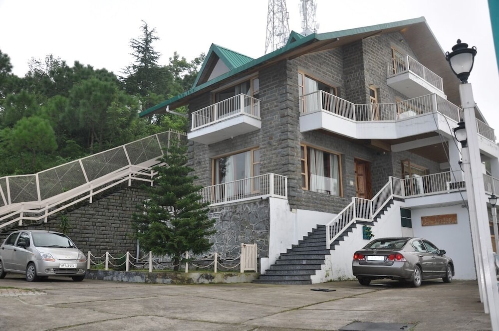 Echor The Rustic Retreat Kasauli view 2
