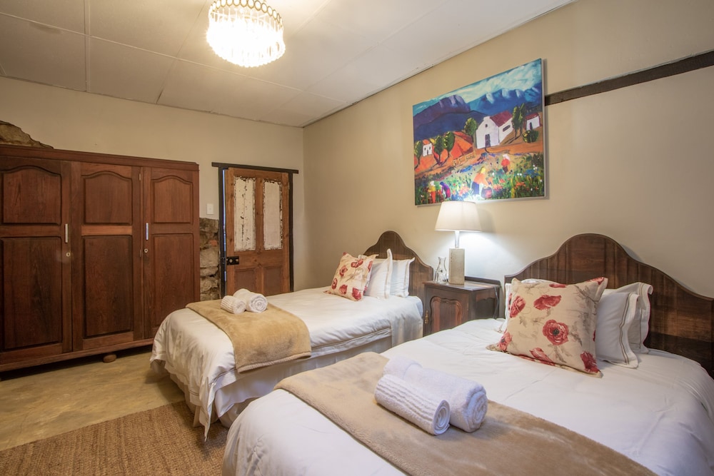 Flitwick Ranch - Old Cheese Factory Room 2 view 4
