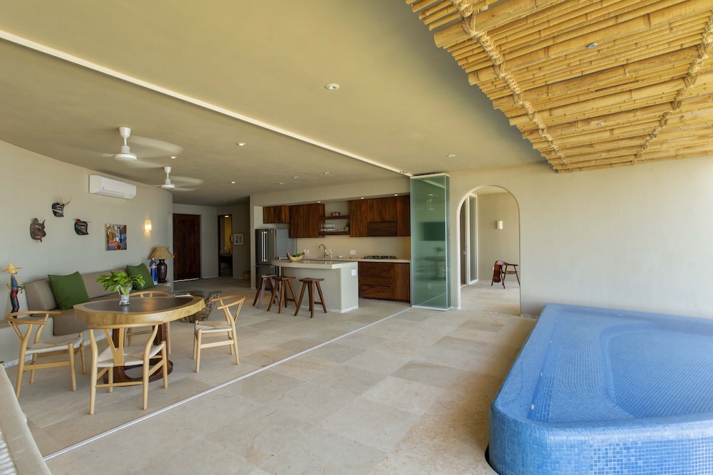 Punta Majahua Condos