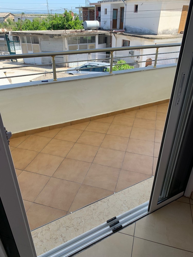 A 3-floor Building With 4 Bedroom, Near Beach