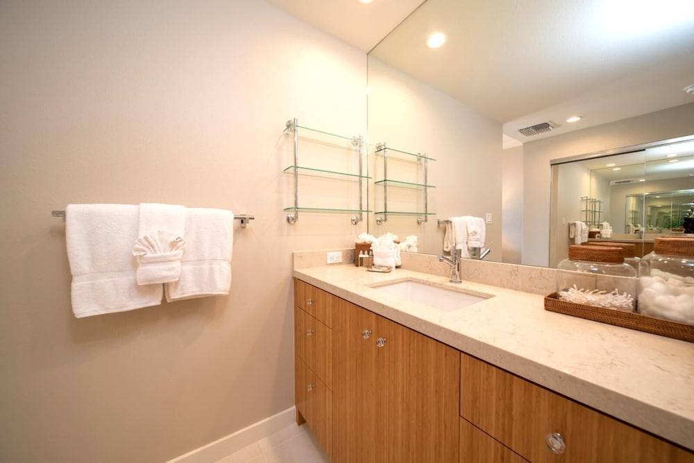 Kapalua Golf Villas 6 Free Rental Cars KBM Resorts Whale Watching 6 Units, 9 Bedrooms Ml-2357