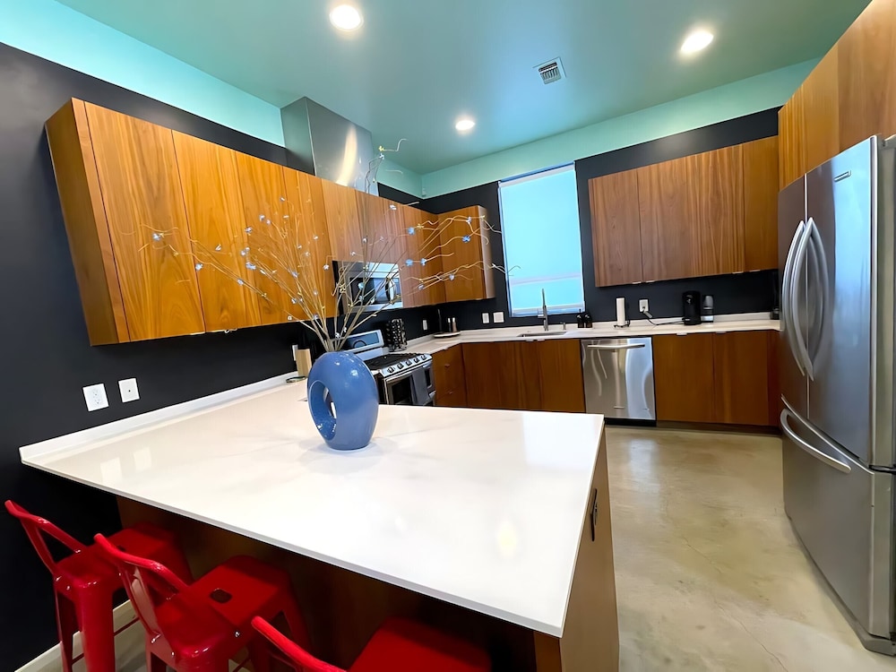 Ultimate 10br Group Getaway6min to Rainey Street