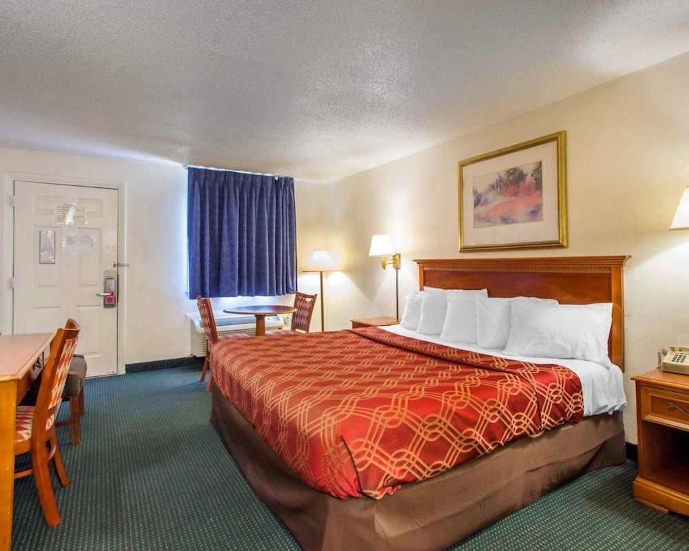 Econo Lodge Somers Point view 5