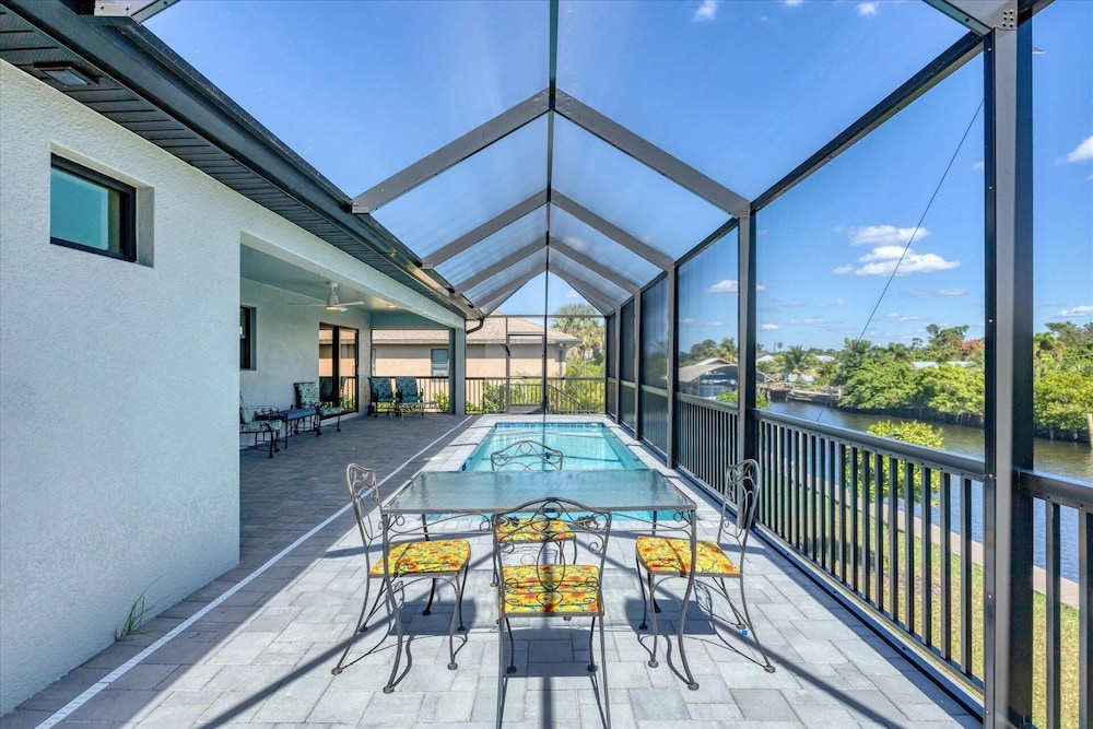 Punta Gorda 4-Bedroom Private Pool Home on Canal 4 Home