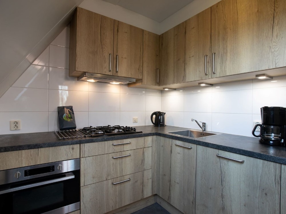 Carefully Furnished House with Bath near Mookerplas view 5