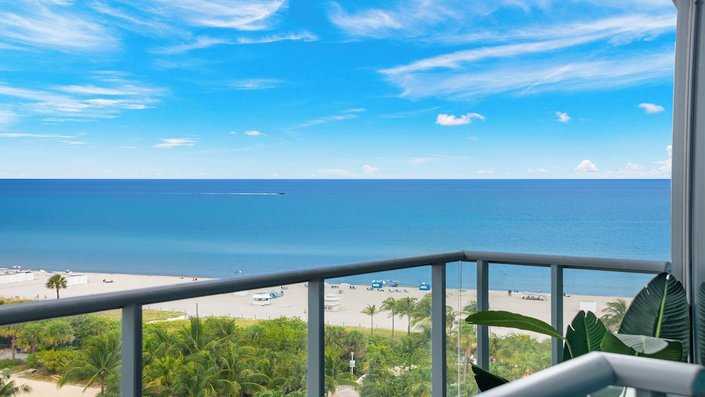 Luxury Vacation Rentals at The Setai by LRMB