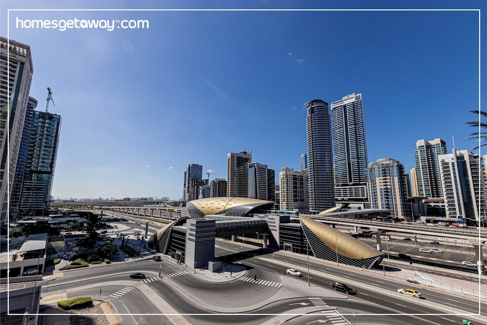Prime 1BR Global Lake View Mins Metro