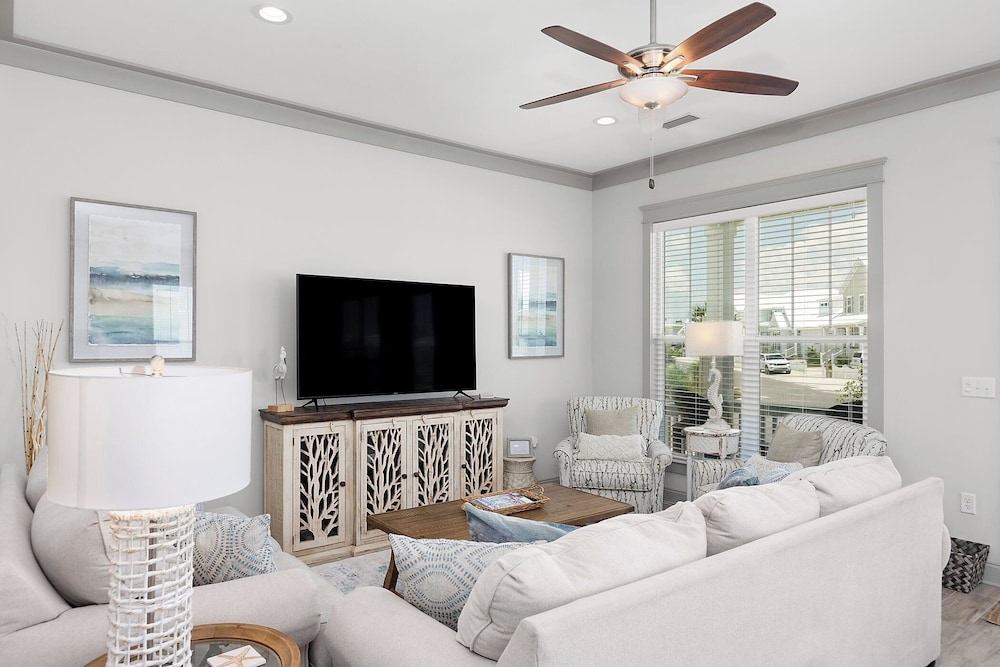 Endless Summer by Southern Vacation Rentals