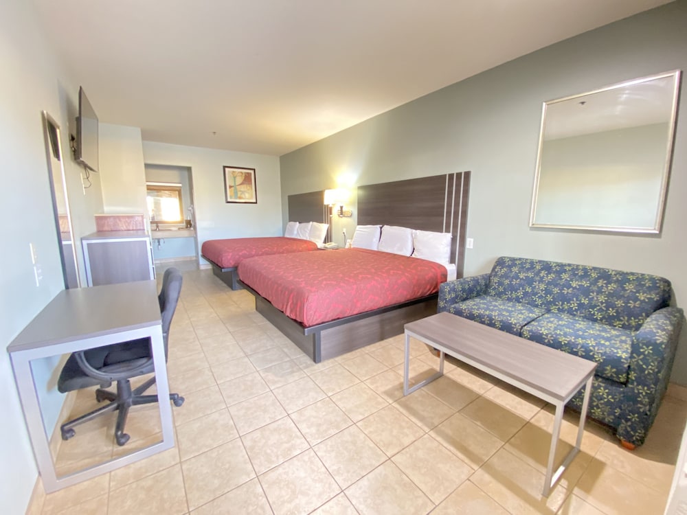 Weslaco Inn by Capital O Near Mercedes view 4