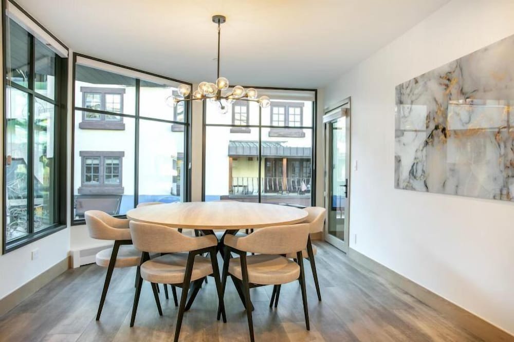 Diamond-rated 2BR Condo in Heart of Vail Village - Center Place