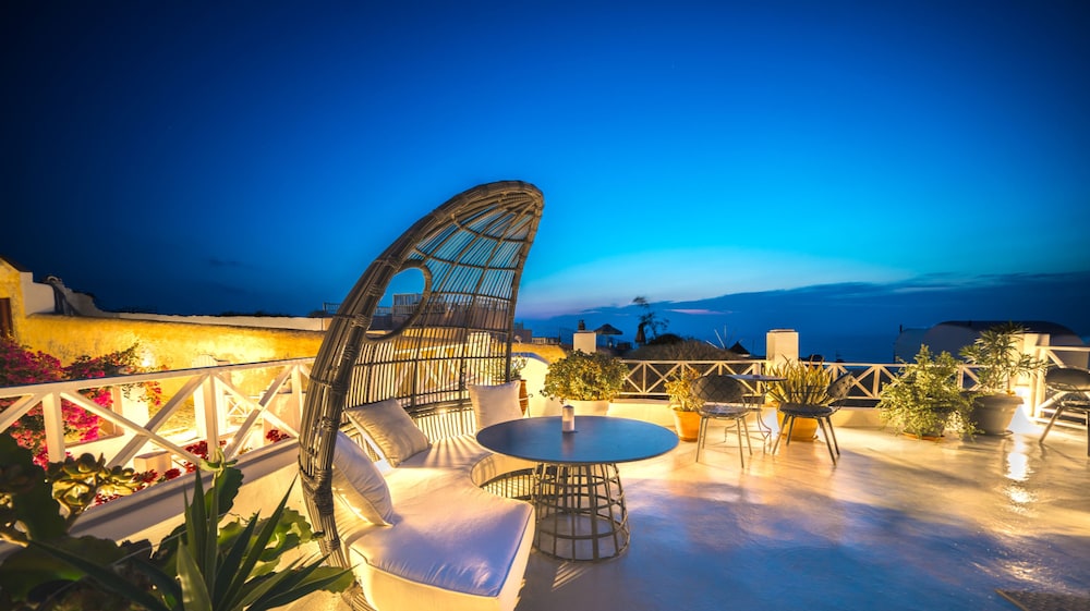 Santorini Paradise