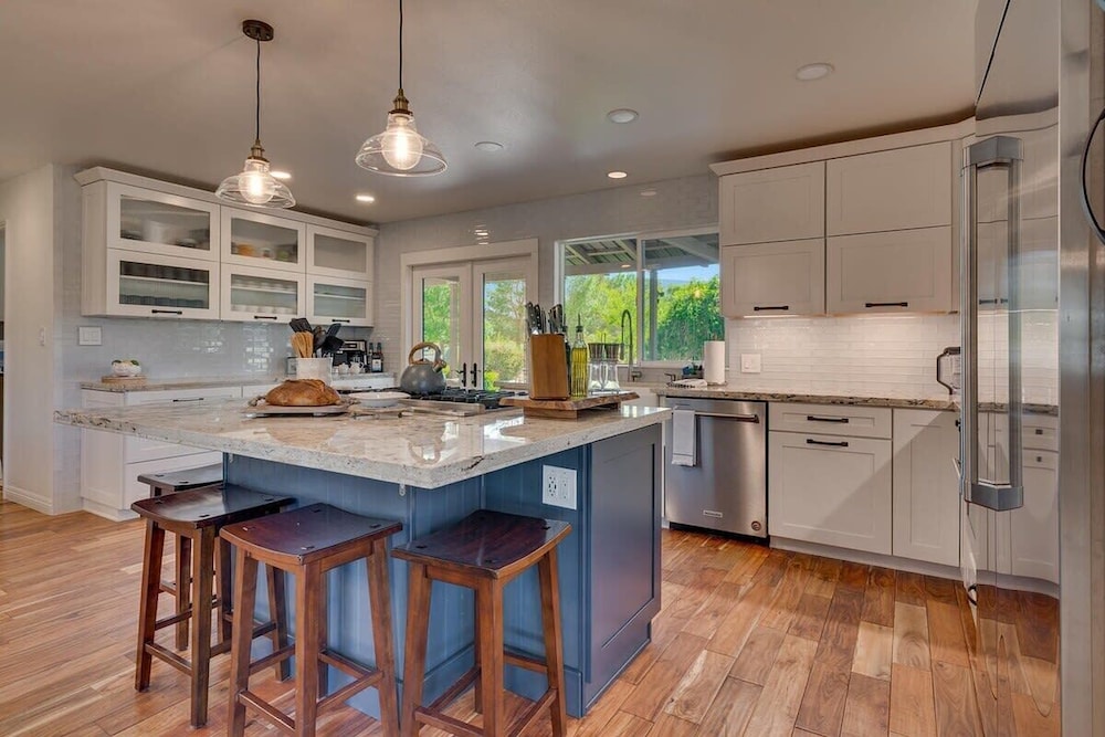 @ Marbella Lane - Eccentric 4BR Modern Ranch Home