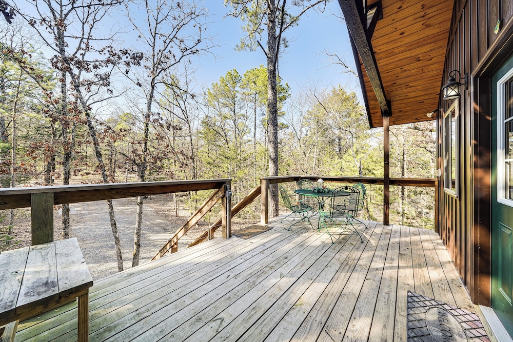 'bluebird Treehouse' Near Kiamichi Mtns w/ Hot Tub