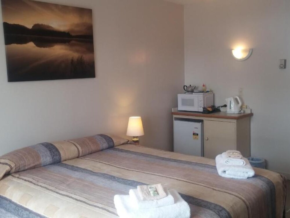 Raymar Motor Inn