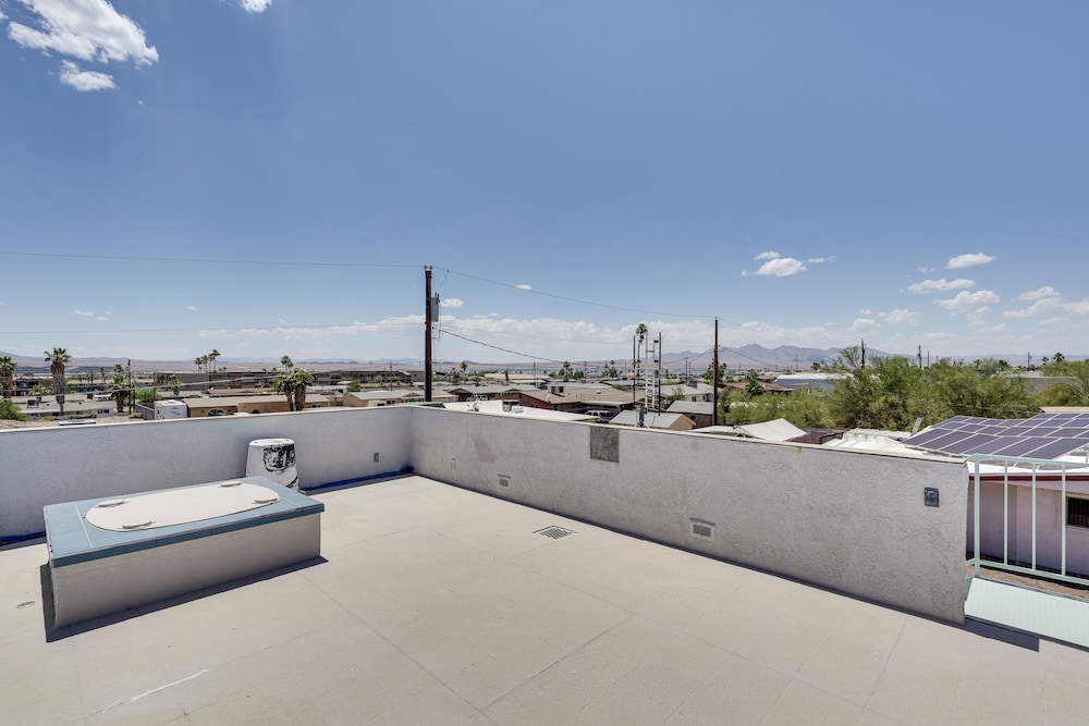 Lake Havasu Home w/ Rooftop Deck ~ 1 Mi to Beach! view 5