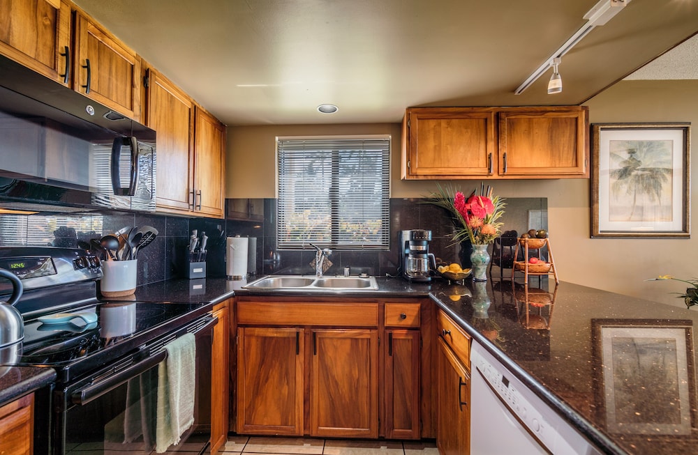 Polo Beach Club Vacation Rentals - APlus Resorts