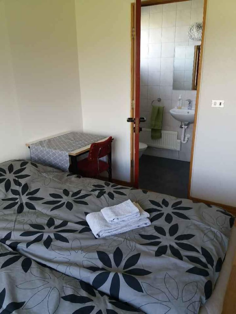 Thistle Guesthouse view 5