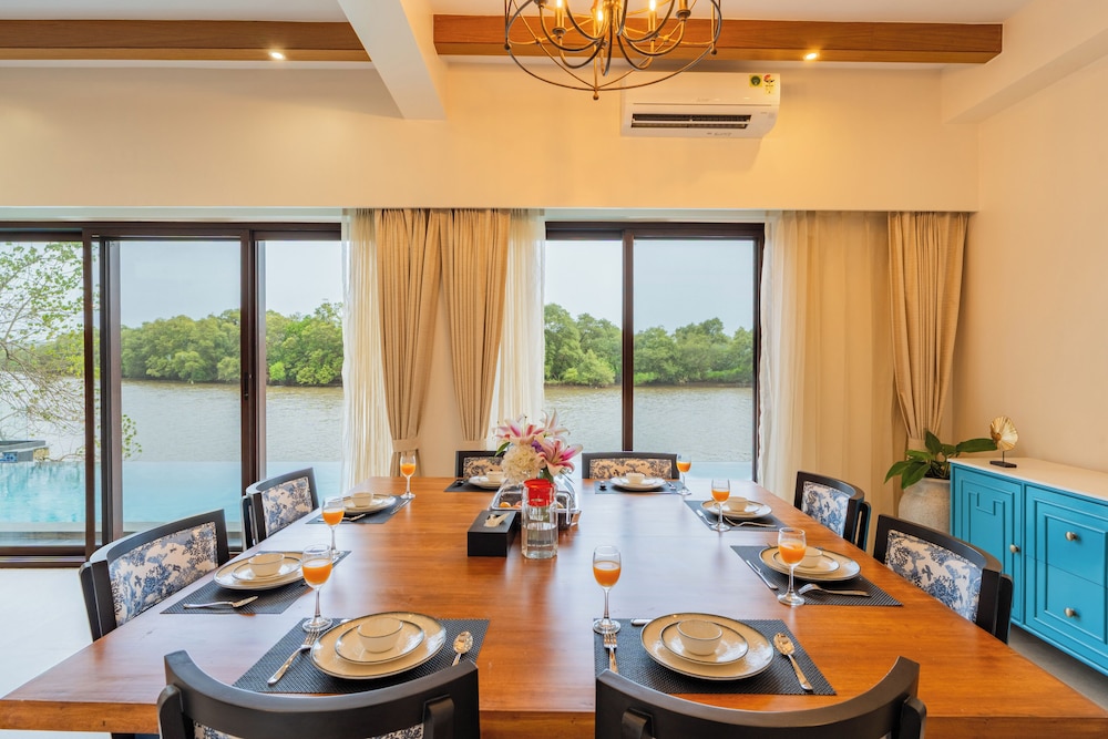 ELIVAAS VILLA FLEUVE
