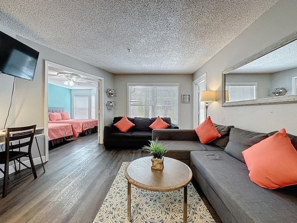 Two Bed Condo In Parkway Palms Resort 2 Bedroom Condo