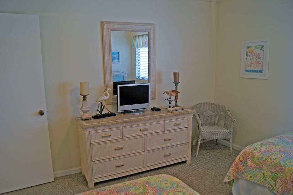 Sea Cloisters 303e 2 Bedroom Condo by RedAwning