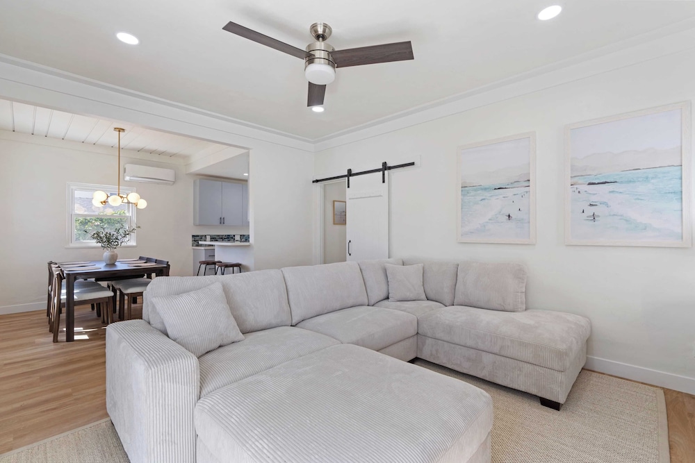 La Jolla Stay w/ Firepit & Walk to Beach Arenas