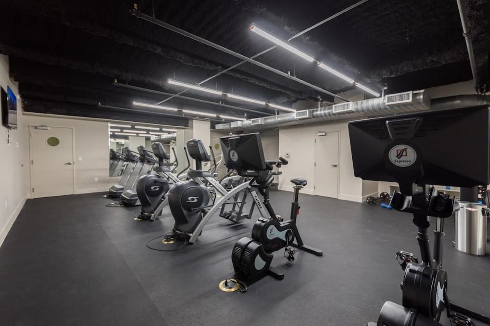 New Orleans Vacations - Modern 4BR Condo in the Heart of NOLA - Property Image 11