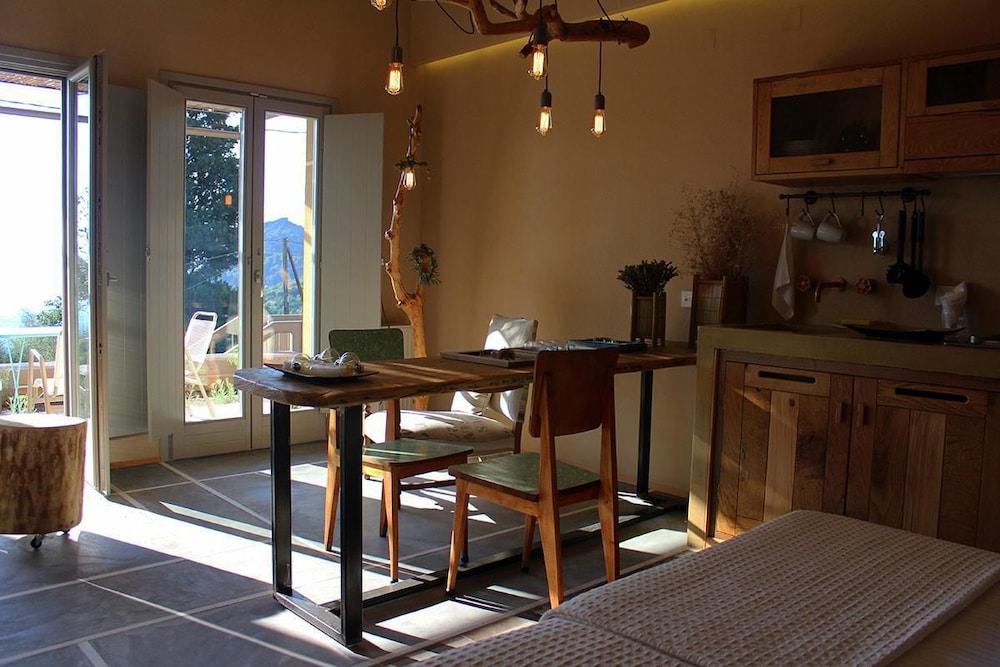 Mazaraki Guesthouse