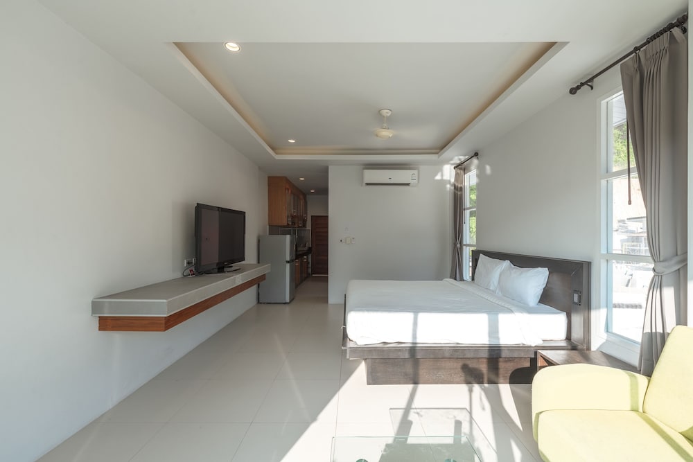 Calm and Spacious Studio View 1 view 3