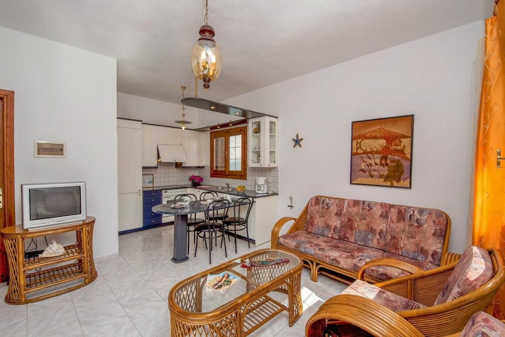 Olympia Paxos Apartment