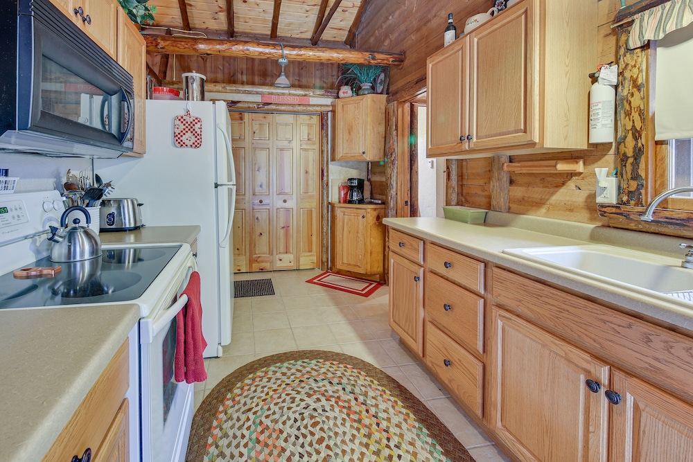 Remote Escape: Sturgis Cabin on 20 Private Acres! view 5