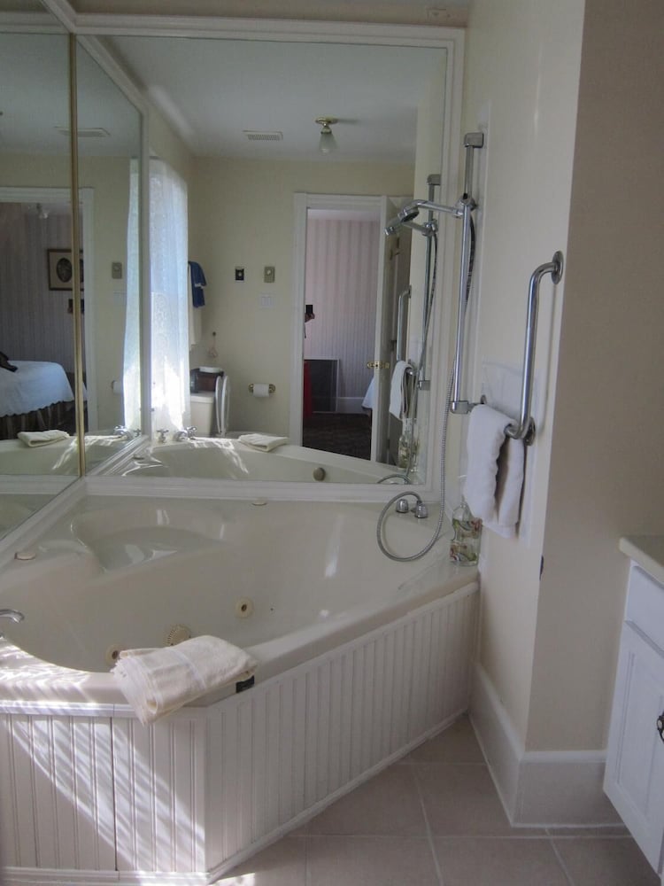 Salmon River Country Inn