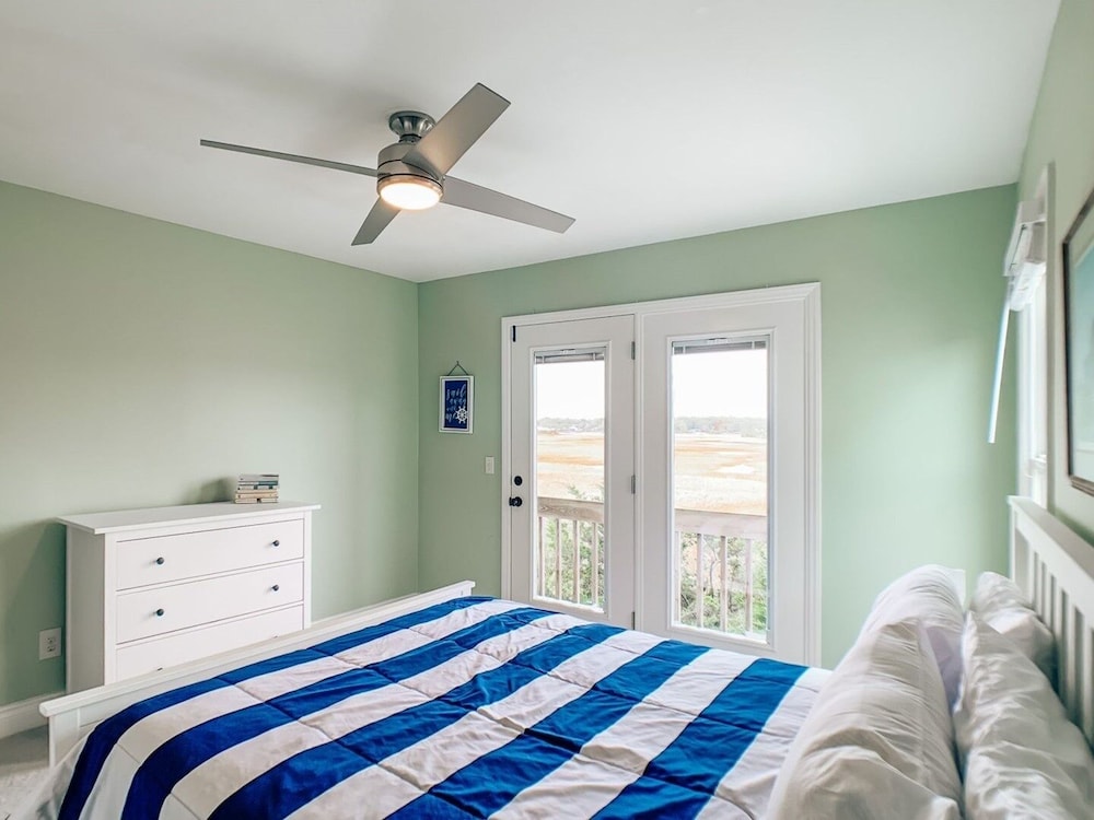 A Beach To Remember 4 Bedroom Home by RedAwning view 4