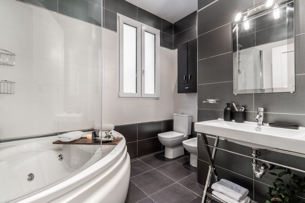 Lezat - 3 Bedrooms in R os Rosas