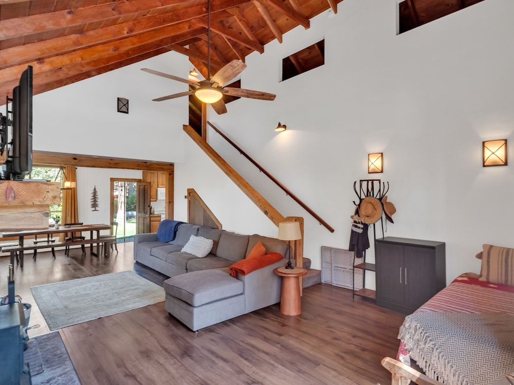 851h Tahoe Classic Cabin Near The Beach 2 Bedroom Cabin