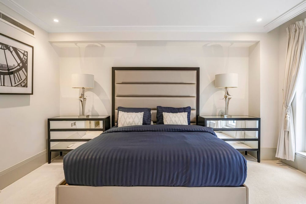 Ultra Luxury Mayfair Home Park Lane Location