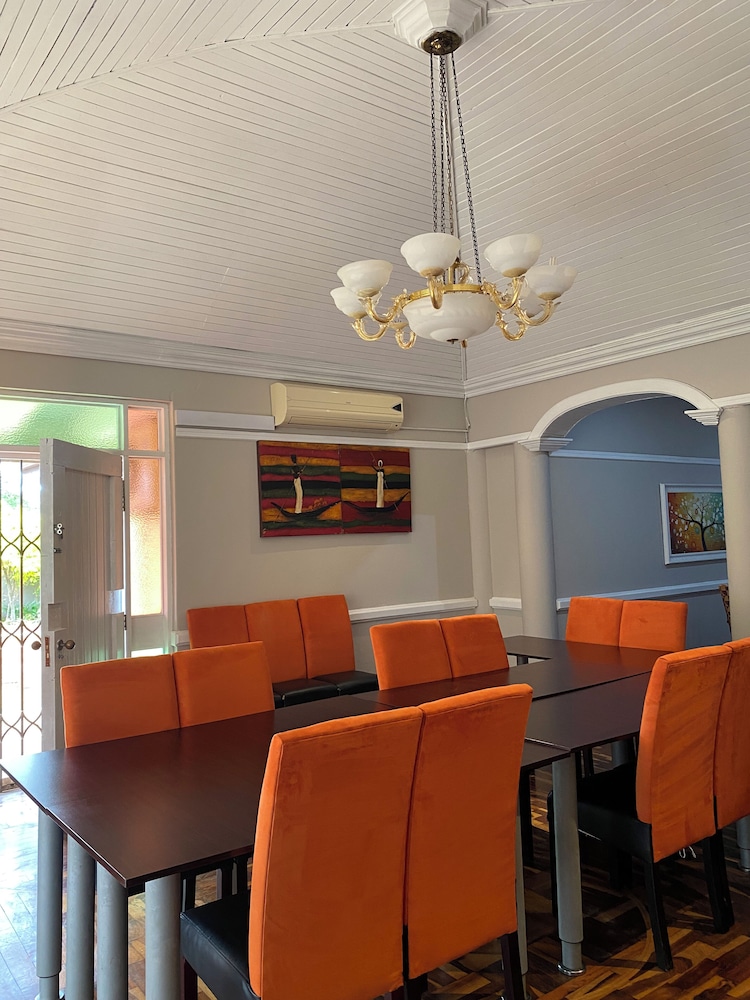Madlula's Guesthouse