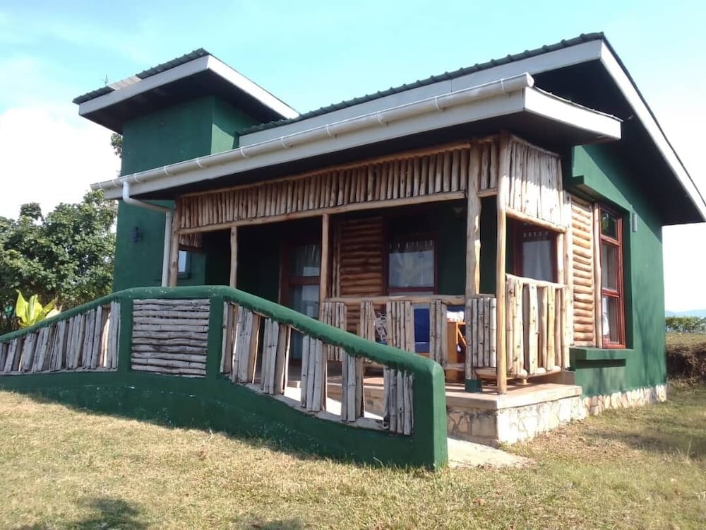 ngirisi hill silverback lodge-bwindi