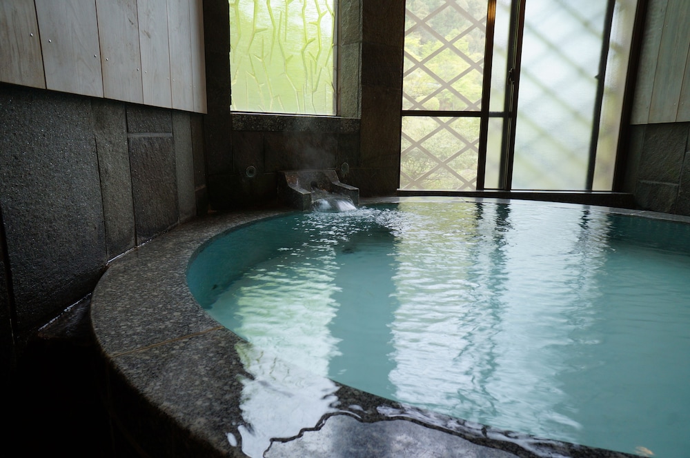 Meisho Sansuien - Yuda Onsen -