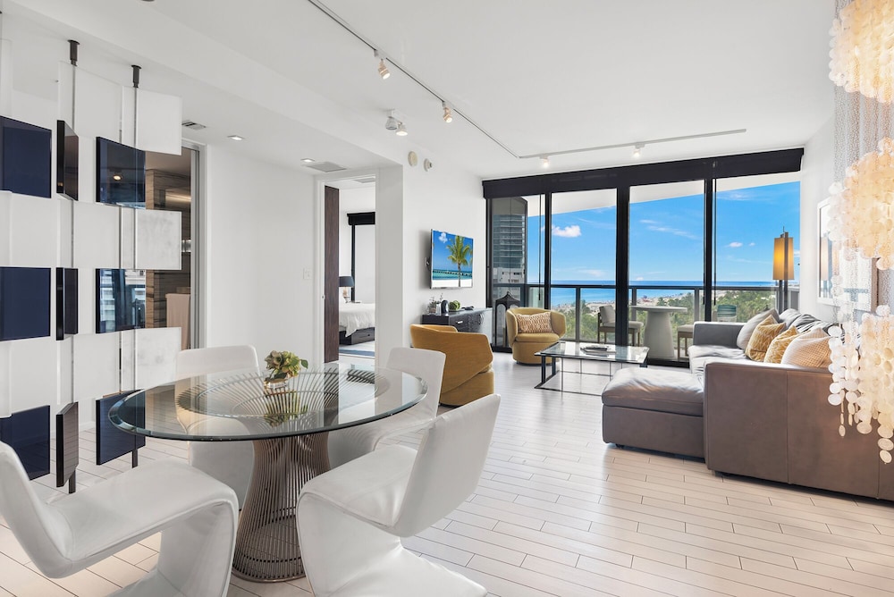 Luxury Vacation Rentals in South Beach by LRMB
