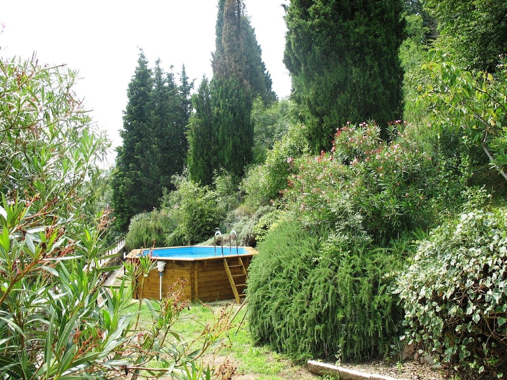 Holiday Home in Marciaga With Pool & Gulf Views