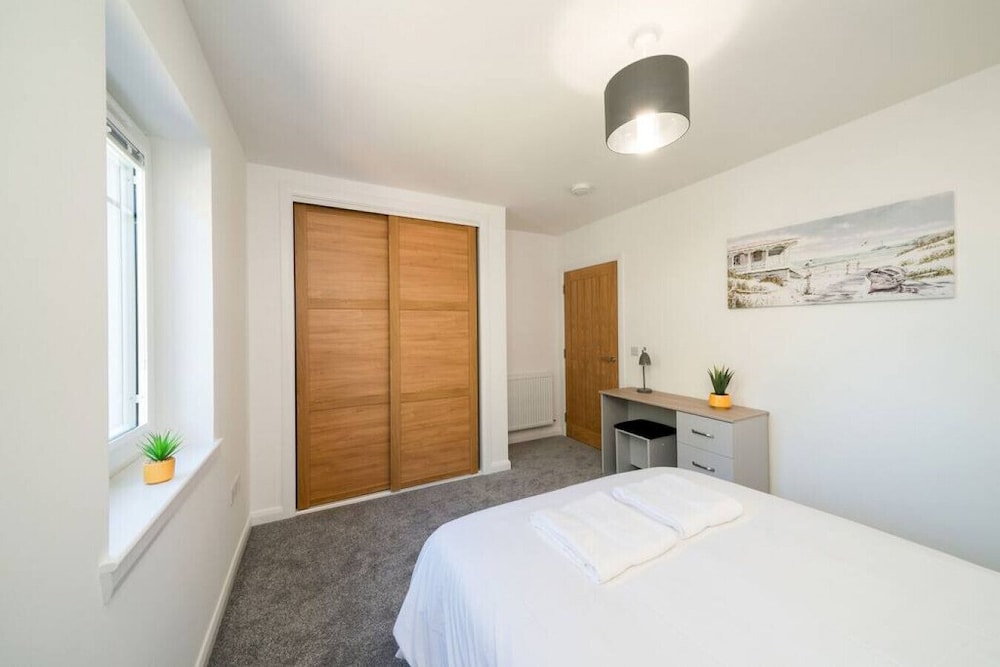 South Esk 7 - Modern 3 bed Apartment view 2