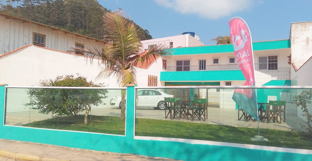 Hotel Coral de Bombinhas - Image 1