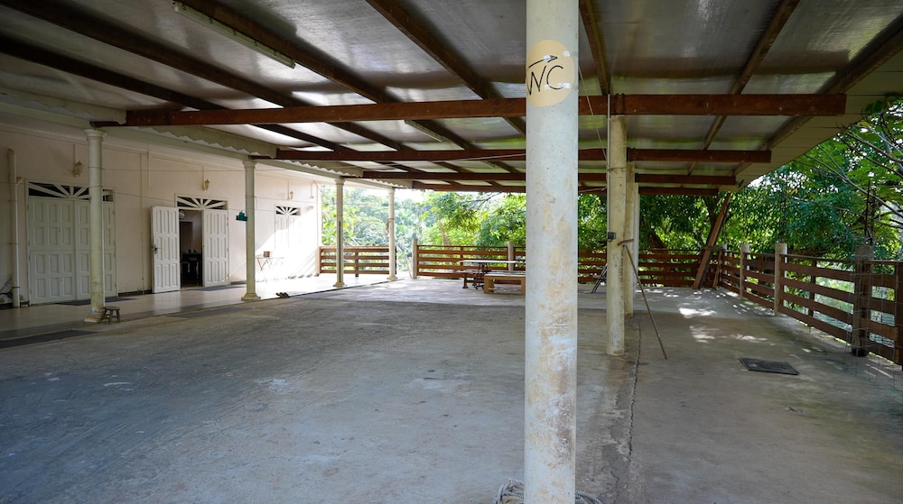 Hostel Toucan Kaz Mboeja Kuaa