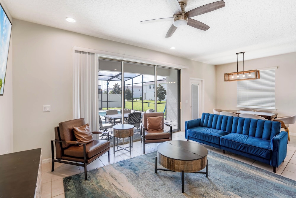 House of Fun at Windsor Westside - Image 2