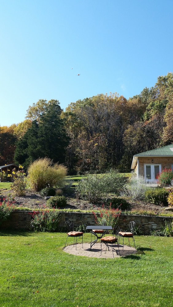 Stone Manor Boutique Inn - Property Image 22