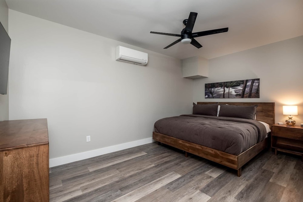 Downtown Brevard Retreat &Cyclists Dream