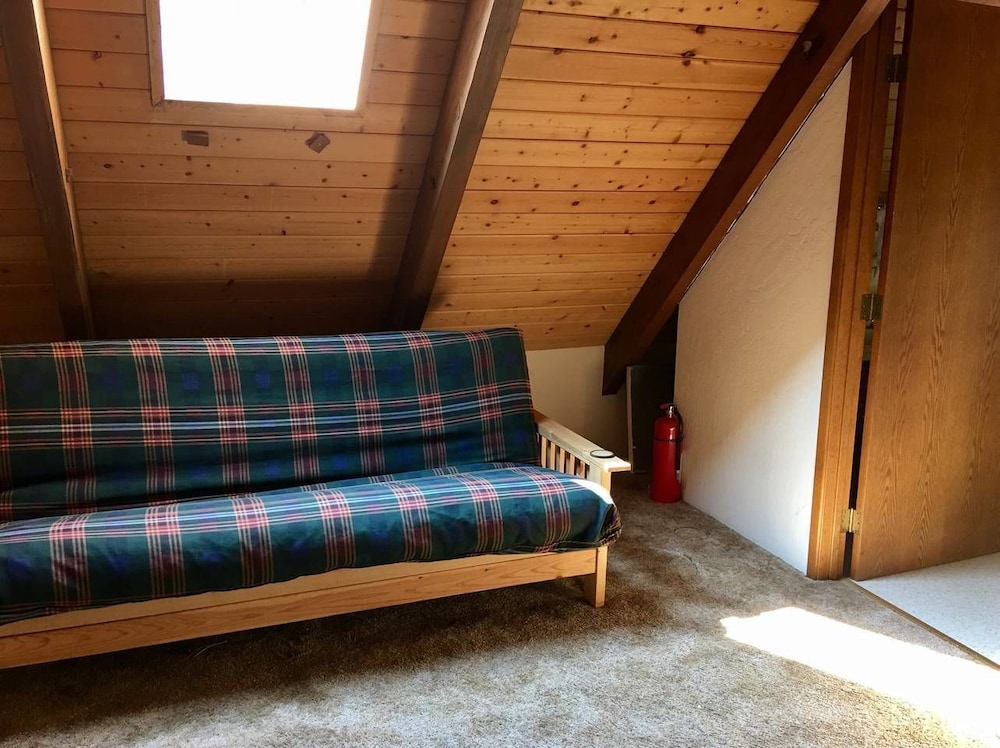Ashland Vacations - Whispering Pines Cabin Retreat - Property Image 25