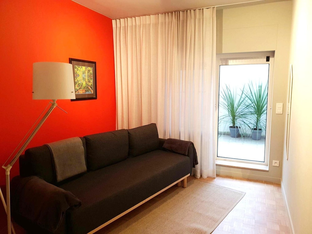 Apartment With a View of the Marina